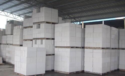 什么条件下开始混凝土工程冬期施工才合适？