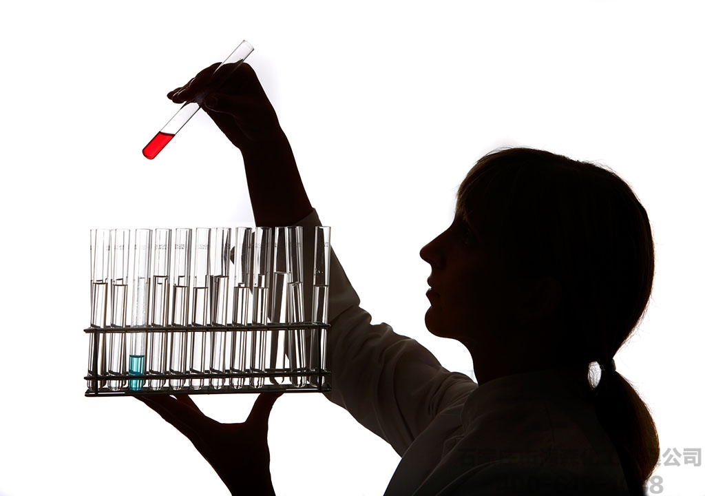 聚羧酸减水剂与早强剂复配效应的研究